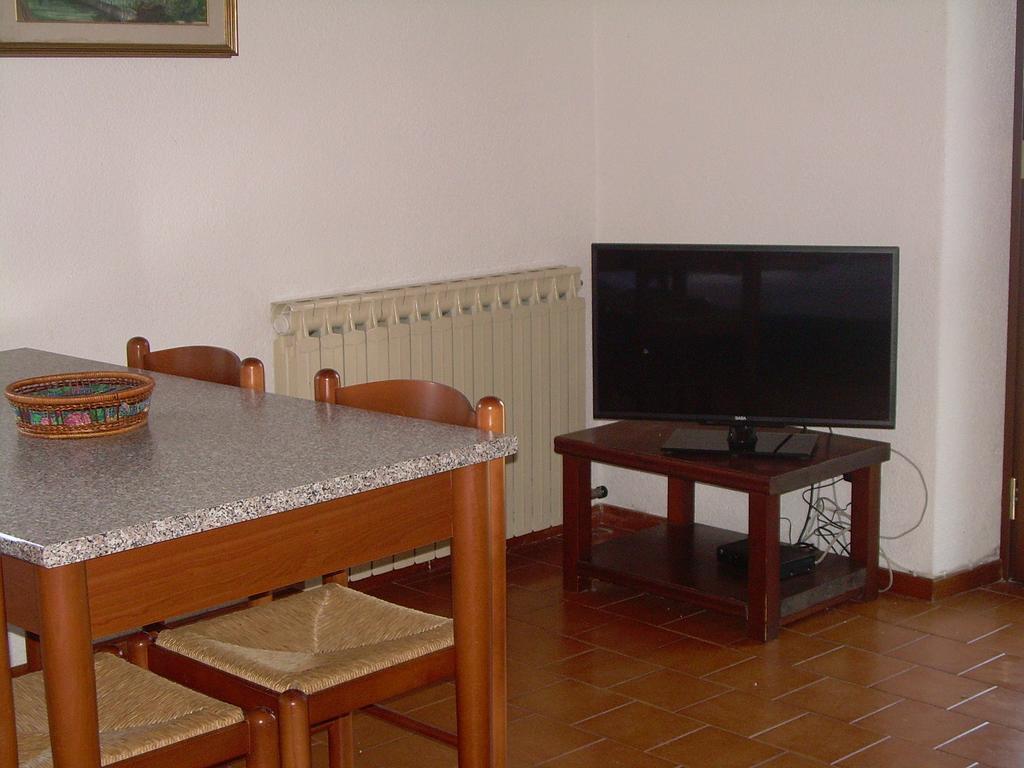 Casa Mary Appartement Brenzone sul Garda Kamer foto